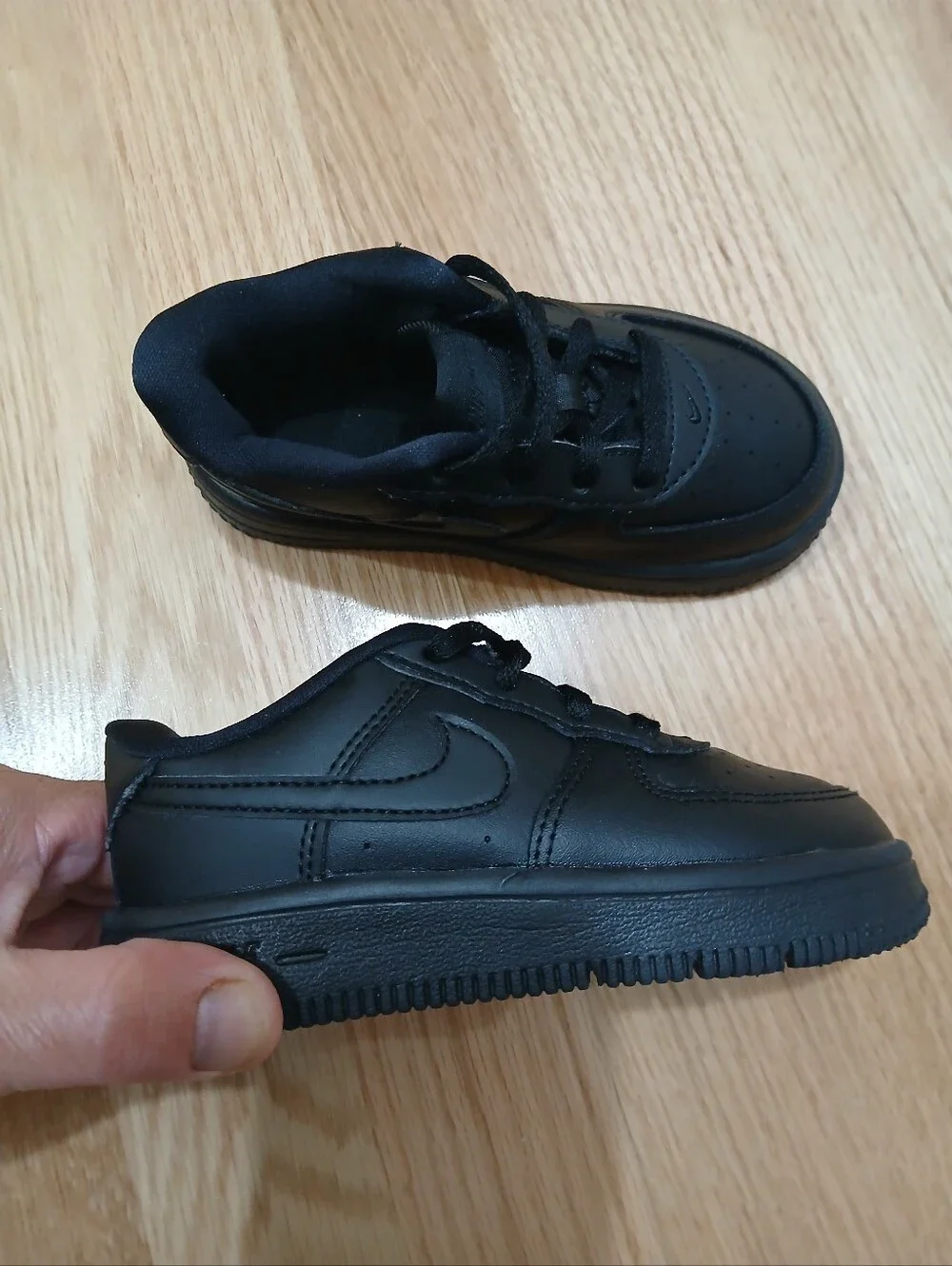 Nike Air Force 1 Athletic/Lifestyle Shoes Size 9C Unisex